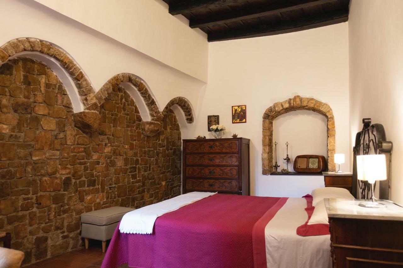 Aurora Medieval House Sermoneta Eksteriør bilde