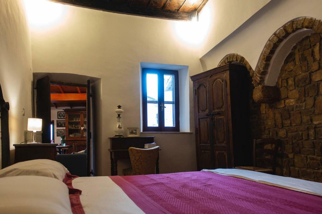 Aurora Medieval House Sermoneta Eksteriør bilde