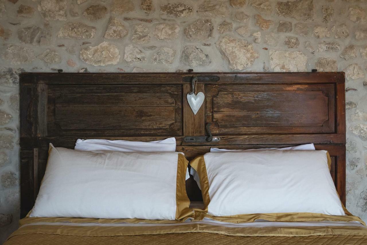 Aurora Medieval House Sermoneta Eksteriør bilde