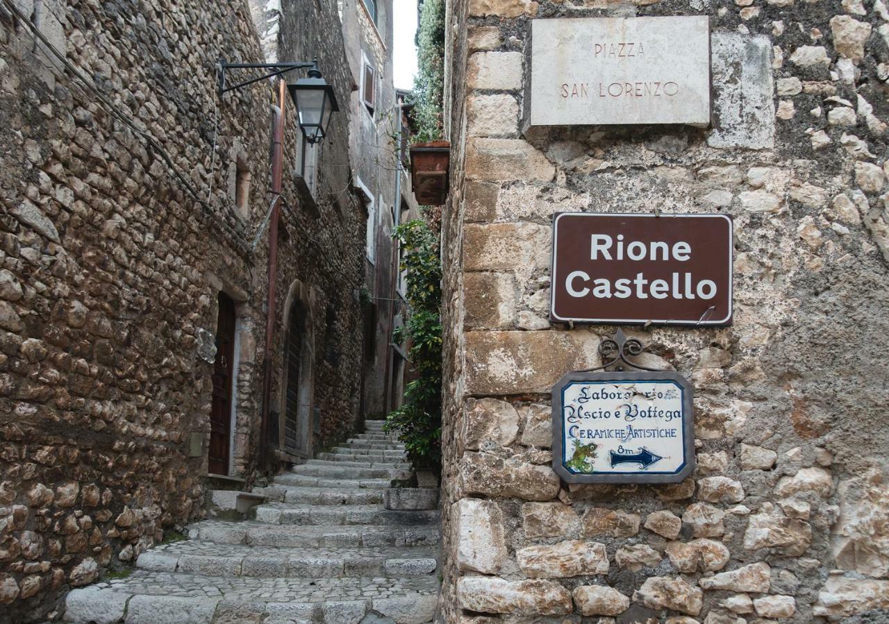 Aurora Medieval House Sermoneta Eksteriør bilde