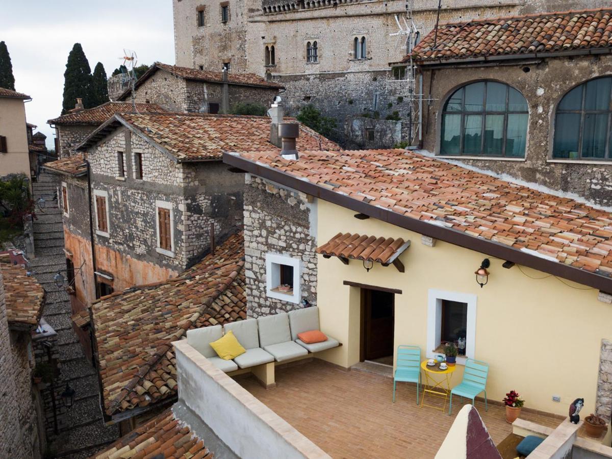 Aurora Medieval House Sermoneta Eksteriør bilde